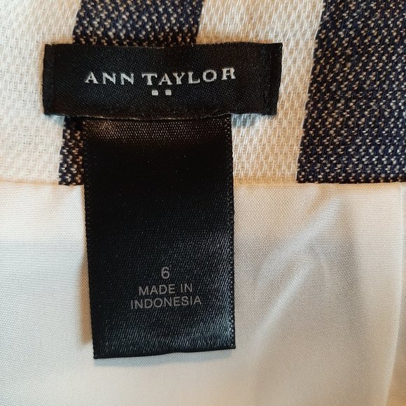 Ann Taylor Blue and White Sailor Stripe Skirt - Picture 2 of 4